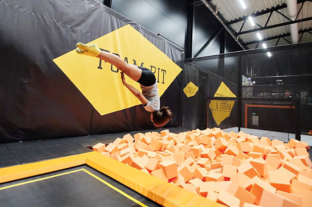 Trampoline Park Installation Akrobat trampolines
